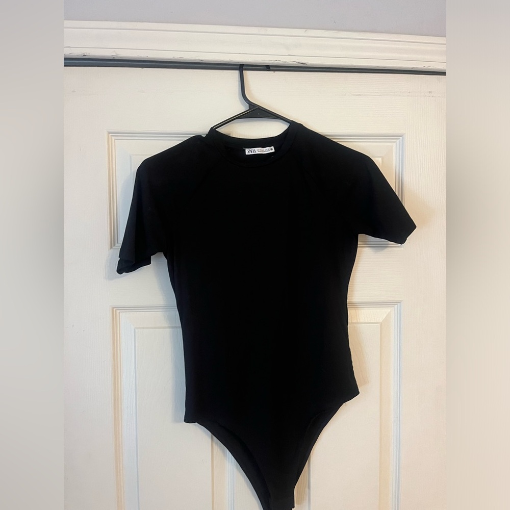Zara black bodysuit size: small worn once!